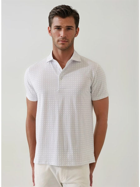 Crafted from an ultra-soft cotton blend with a touch of stretch, this polo delivers a refined approach to everyday comfort