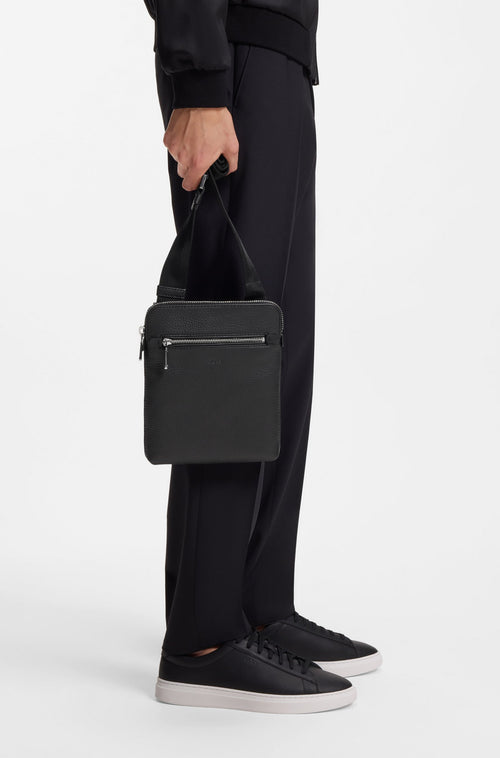 Boss Envelope bag in Italian leather with embossed logo