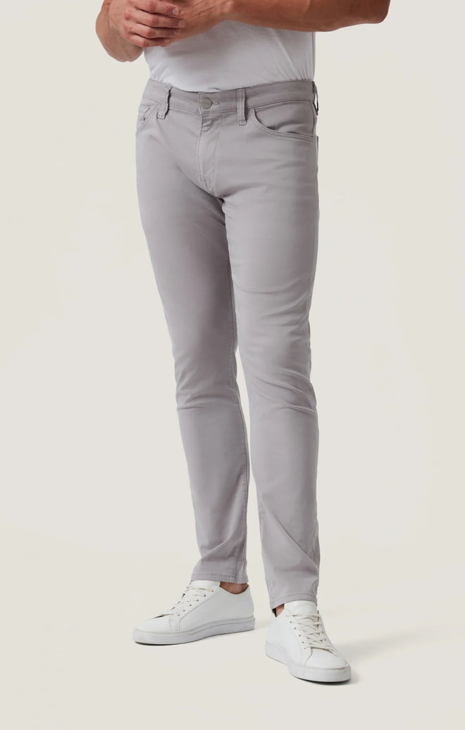 Simple, well-made, and elegant. This pair of five-pocket twill trousers is made from premium cotton, Tencel™, and elastane for a soft hand feel with the perfect amount of stretch. A tapered leg makes for a flattering fit, while a grey hue is easy to pair with anything in your closet.
